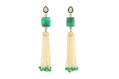 Lot 46 - A PAIR OF DIAMOND, EMERALD AND PEARL PENDANT EARRINGS