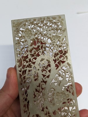 Lot 121 - A CHINESE WHITE JADE 'DRAGON' PLAQUE