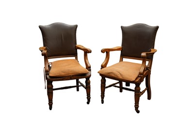 Lot 274 - A PAIR OF TURN OF THE CENTURY OAK OFFICE CHAIRS