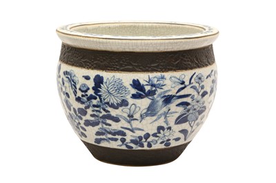 Lot 172 - A CHINESE BLUE AND WHITE JARDINIERE