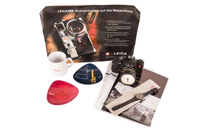 Lot 1041 - A selection of Leica collectables.