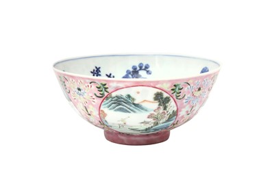 Lot 798 - A CHINESE FAMILLE-ROSE PINK-GROUND 'MEDALLION' BOWL