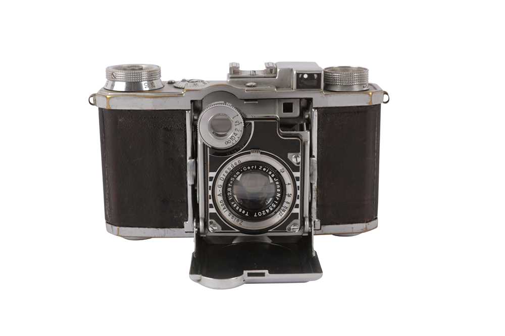 Lot 107 - A Zeiss Ikon Super Nettel II (537/24) Folding Camera