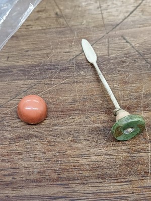 Lot 429 - FOUR CHINESE SNUFF BOTTLES