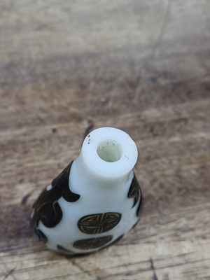 Lot 429 - FOUR CHINESE SNUFF BOTTLES