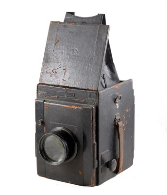 Lot 46 - A Thornton Pickard Special Ruby Reflex Camera with 8" f2.9 Dallmeyer Pentac Lens.