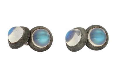 Lot 116 - A PAIR OF MOONSTONE CUFFLINKS