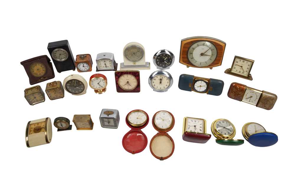 Lot 63 - A COLLECTION OF TWENTY-FIVE VINTAGE CLOCKS
