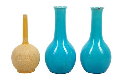 Lot 574 - A PAIR OF BURMANTOFTS ART POTTERY VASES WITH TURQUOISE GLAZE, LATE 19TH CENTURY