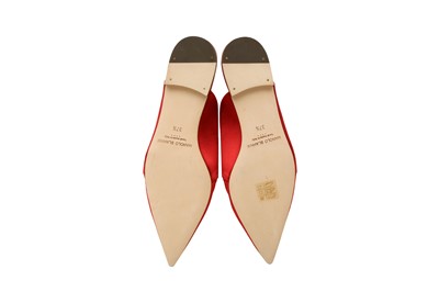 Lot 43 - Manolo Blahnik Red Ortegomu Bow Mule - Size 37.5