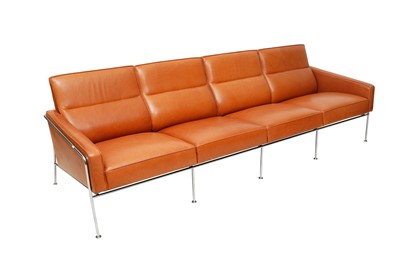 Lot 234 - ARNE JACOBSEN (DANISH 1902-1971) FOR FRITZ HANSEN