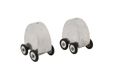 Lot 117 - A PAIR OF CHROME NOVELTY SALT AND PEPPER SHAKERS