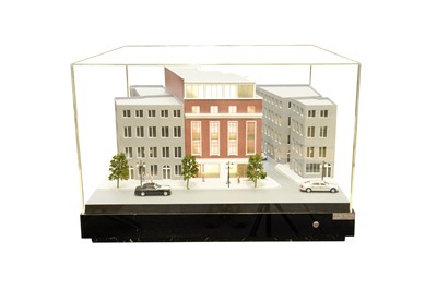 Lot 72 - AN ARCHITECTURAL MODEL