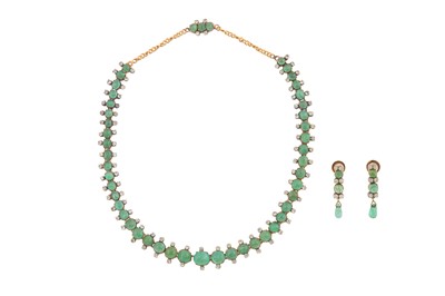 Lot 63 - AN EMERALD AND WHITE SAPPHIRE NECKLACE AND EARRING SUITE