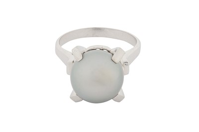Lot 192 - A CULTURED PEARL RING