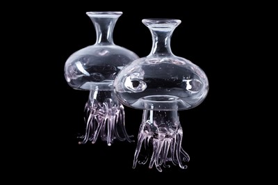 Lot 508 - A PAIR OF MASSIMO LUNARDON GLASS JELLYFISH DECANTERS