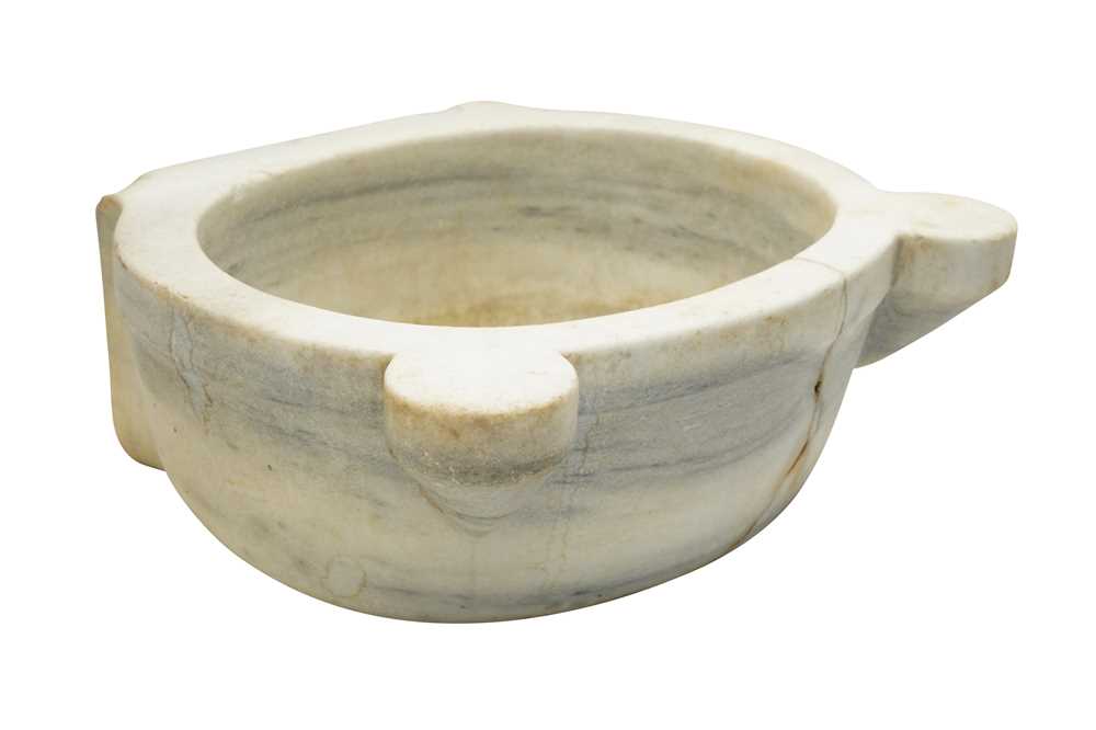 Lot 127 - A WHITE MARBLE BASIN