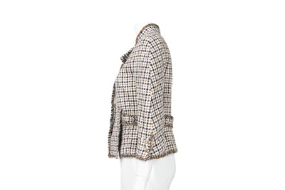 Lot 256 - Chanel Houndstooth Check Boucle Jacket - Size 38