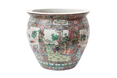 Lot 494 - A LARGE CHINESE CANTON FAMILLE-ROSE JARDINIERE