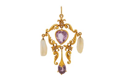 Lot 21 - AN AMETHYST AND SEED PEARL PENDANT