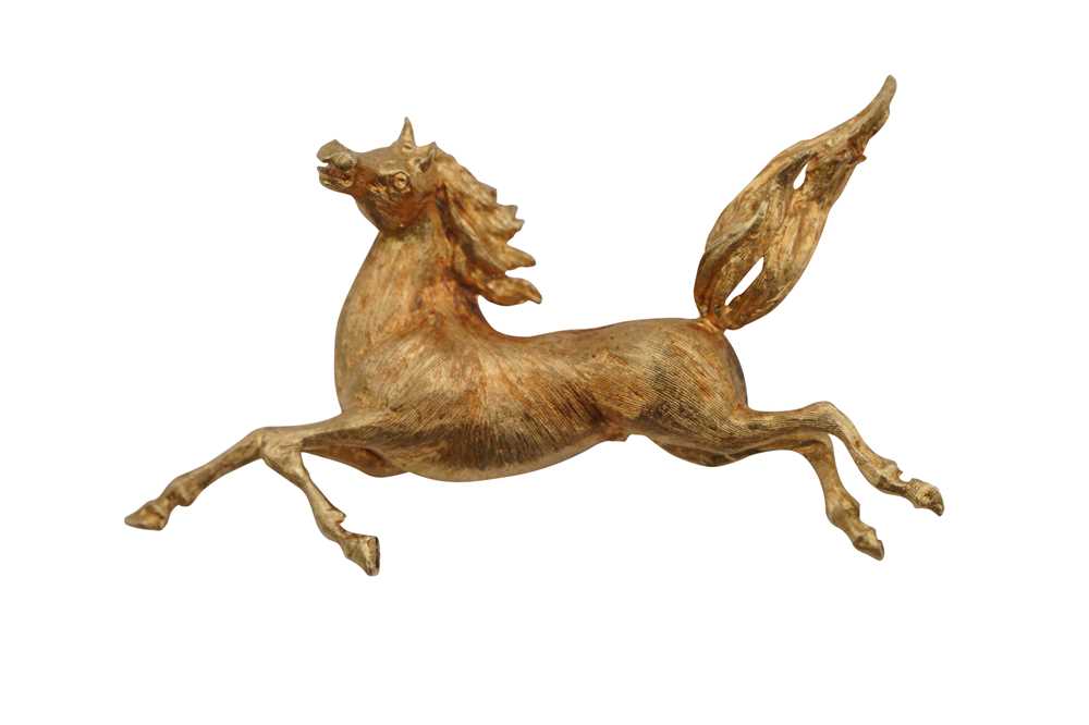 Lot 375 - AN 18CT GOLD HORSE BROOCH