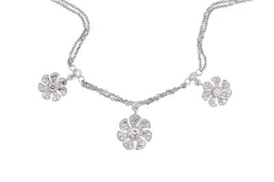 Lot 254 - A DIAMOND NECKLACE