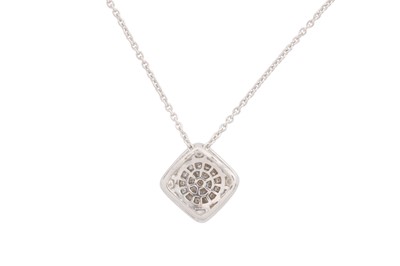 Lot 54 - A DIAMOND PENDANT NECKLACE