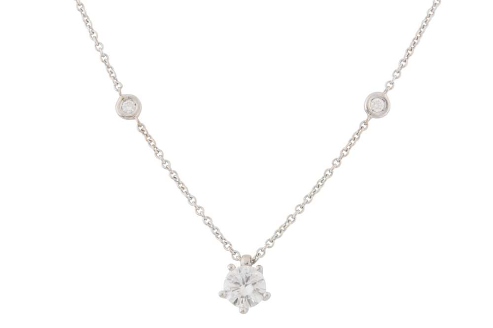 Lot 267 - A DIAMOND CHAIN NECKLACE