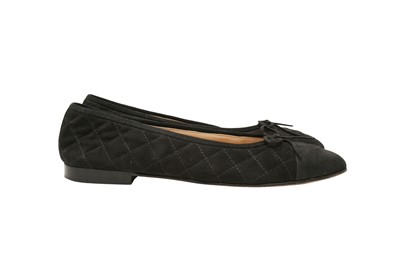 Lot 569 - Chanel Black CC Ballet Flat - Size 41