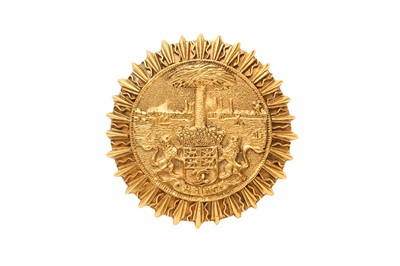 Lot 363 - Chanel Sunburst Crest CC Pin Brooch