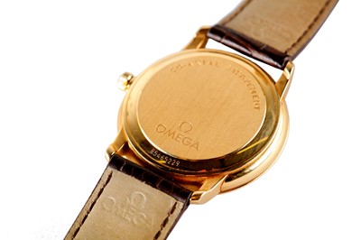 Lot 33 - A GENTS 18K GOLD OMEGA DE VILLE DRESS WATCH