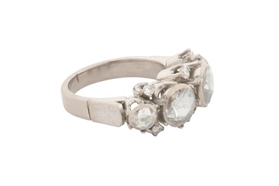 Lot 55 - A ROSE-CUT DIAMOND RING