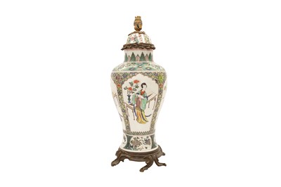 Lot 61 - A LARGE FAMILLE-VERTE SAMSON 'LADIES' VASE AND COVER MOUNTED AS A LAMP
