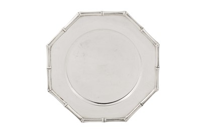 Lot 276 - A set of twelve American sterling silver dinner plates, New York circa 1970 by Tiffany and Co