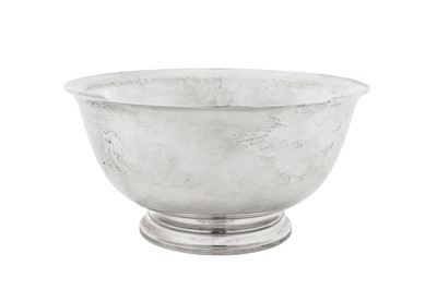 Lot 258 - A large mid-20th century American sterling silver fruit or punch bowl, New York circa 1970 by Tiffany and Co