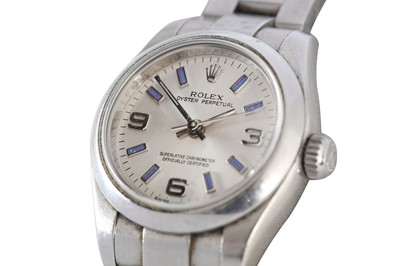 Lot 51 - A LADIES ROLEX OYSTER PERPETUAL BRACELET WATCH