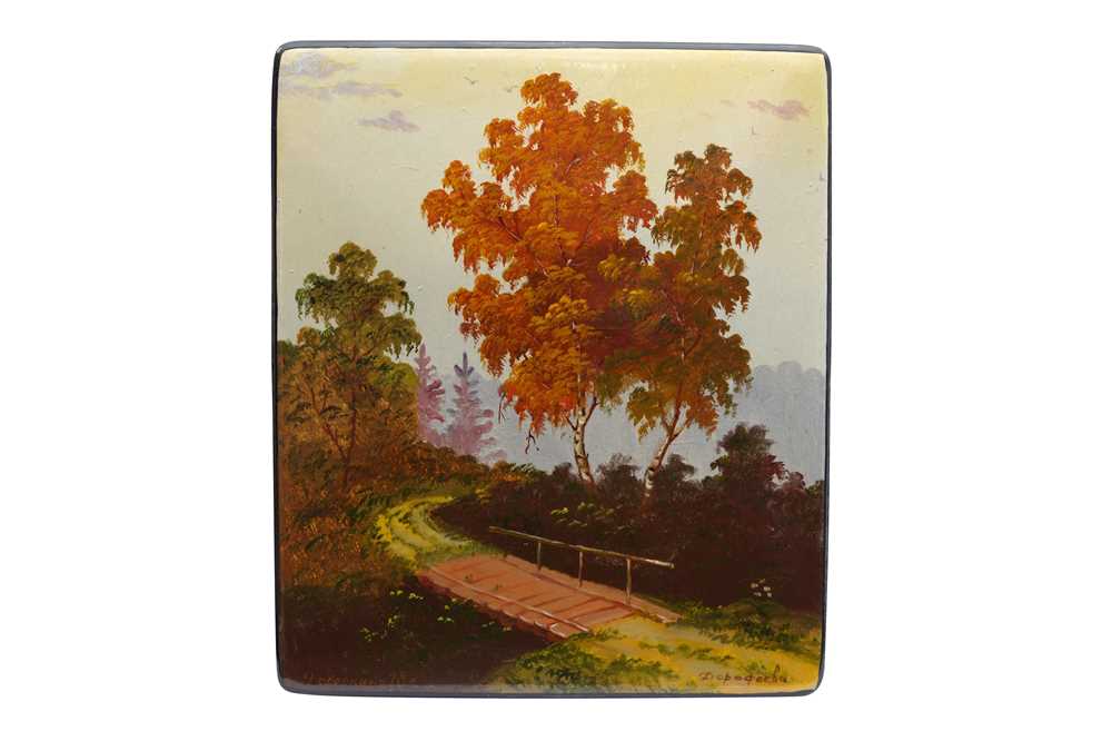 Lot 668 - A RUSSIAN LAQUER BOX - AUTUMN SCENE