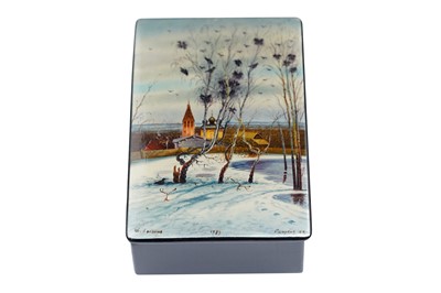 Lot 223 - A RUSSIAN LAQUER BOX - WINTER SCENE