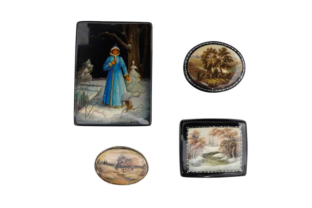 Lot 224 - THREE RUSSIAN LACQUER BOXES AND A BROOCH