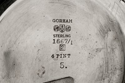 Lot 255 - A mid-20th century American sterling silver cocktail shaker jug, Rhode Island 1942 by Gorham