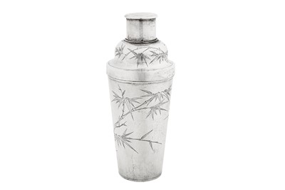 Lot 182 - An early 20th century Chinese export silver cocktail shaker, Shanghai circa 1930 possibly retailed by Kwan Hing