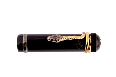 Lot 93 - A MONTBLANC WRITERS EDITION AGATHA CHRISTIE MEISTERSTUCK FOUNTAIN PEN