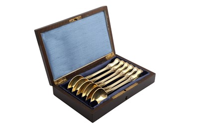 Lot 44 - A CASED SET OF SIX LATE 19TH CENTURY FRENCH PROVINCIAL 800 STANDARD SILVER GILT TEASPOONS, CIRCA 1890