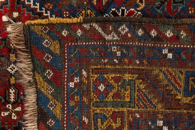 Lot 7 - AN ANTIQUE HAMSEH RUG, SOUTH-WEST PERSIA