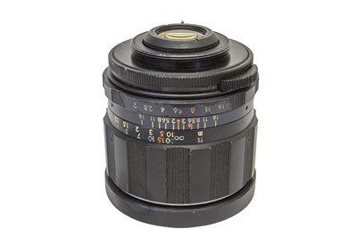 Lot 281 - Pentax Super-Takumar 35mm f2 M42 Lens.