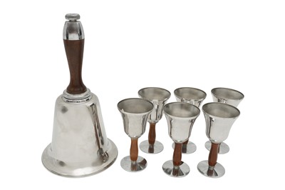 Lot 610 - AN ART DECO BELL COCKTAIL SET