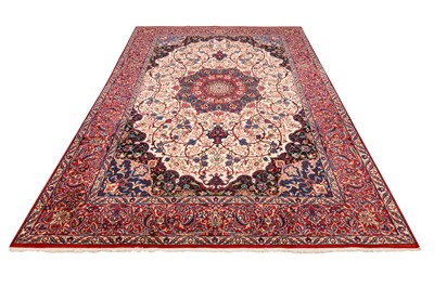 Lot 47 - A SIMILAR VERY FINE ISFAHAN CARPET, CENTRAL PERSIA