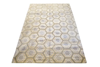 Lot 441 - A JENNIFER MANNERS CONTEMPORARY RUG