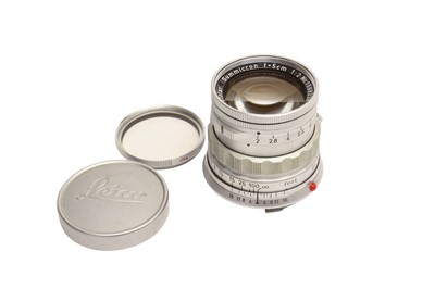 Lot 159 - A Leitz 5cm f/2 Summicron Lens