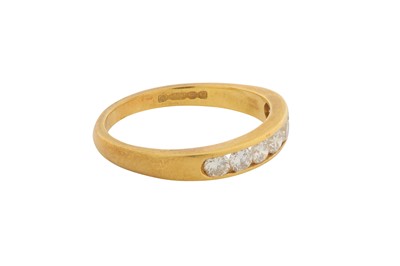 Lot 235 - A DIAMOND SEVEN-STONE RING